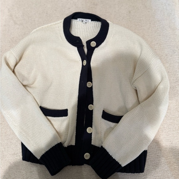 Alex Mill SMALL
Cream and Black Women's Cardigan Sweater - Picture 3 of 5